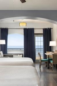la-copa-inn-2-queen-suite-oceanfront-with-jetted-bath-1533951-3dqhe3hm9u26vce.jpg